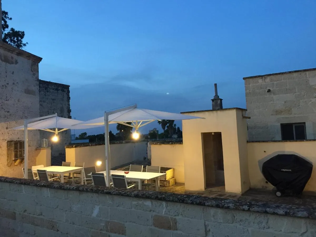 Bed and Breakfast Palazzo de Carlo e il parco dei 7 pozzi Lecce Bed & Breakfast