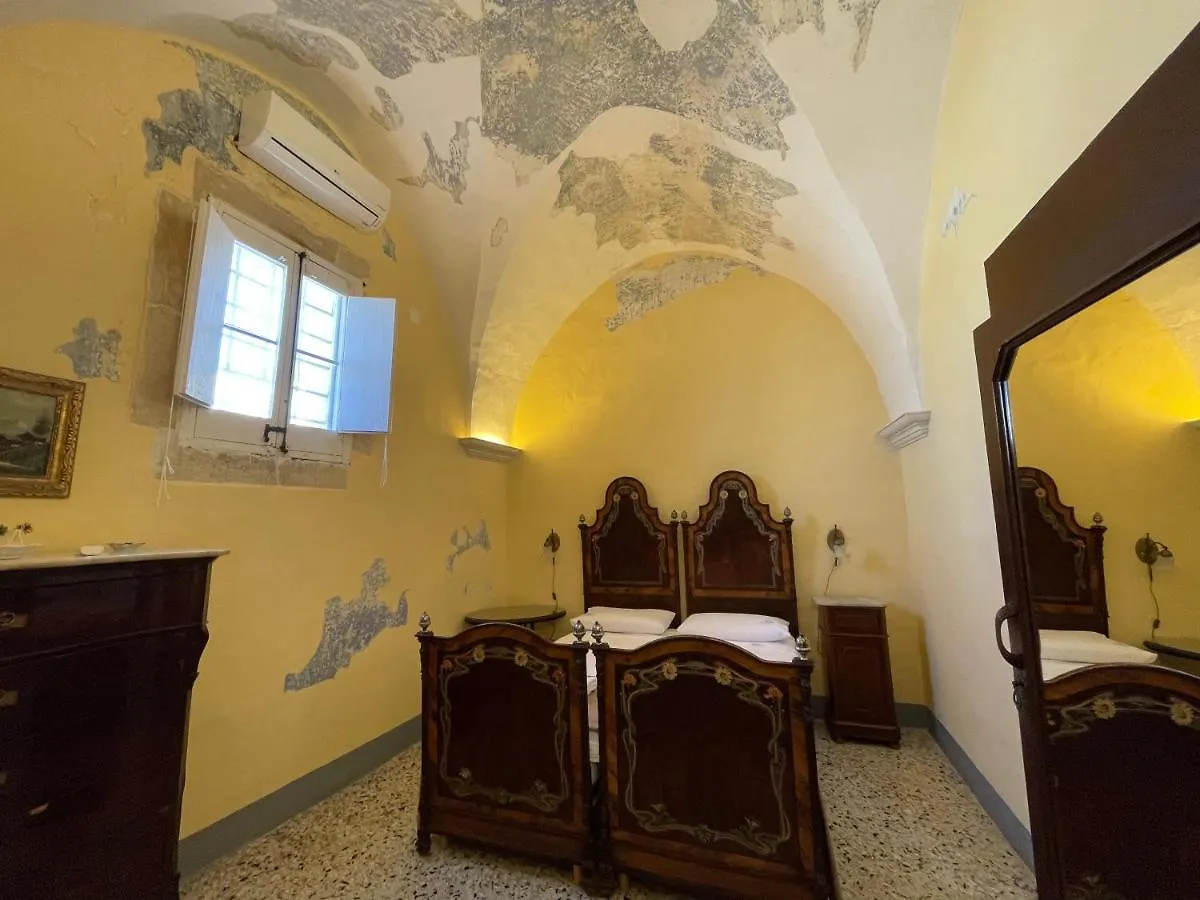 Bed & Breakfast Bed and Breakfast Palazzo de Carlo e il parco dei 7 pozzi Lecce