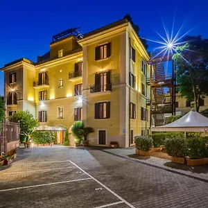 *** Hotel Romoli Italy